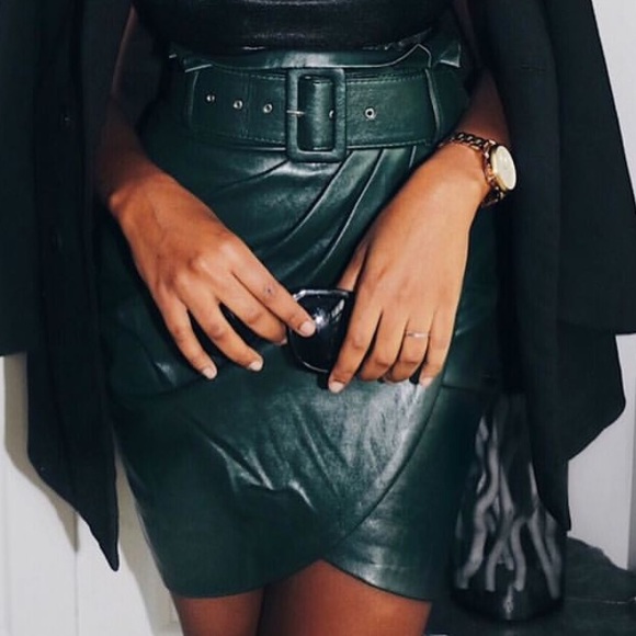 Vegan Leather Pleated Skirt w/ Belt - Picture 3 of 5